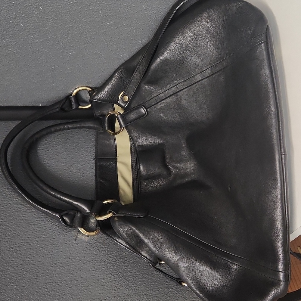 Gili leather bag